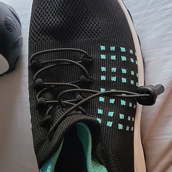 Ortho Stretch Sneaker - Picture 6 of 10